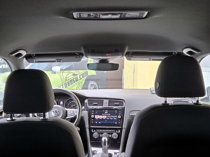 Volkswagen Golf 2,0GTD 135kW DSG, DPH, SERVIS  - fotka 19 z 51