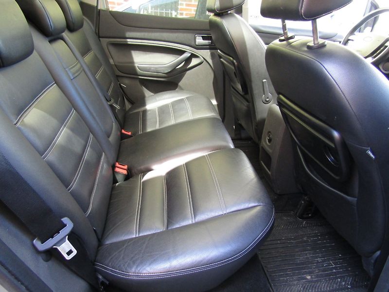 Ford Kuga (2009) 2.0 TDCi 100kW - fotka 24 z 36