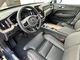 Volvo XC60 PLUS BRIGHT B5 AWD 184kW - náhled 17
