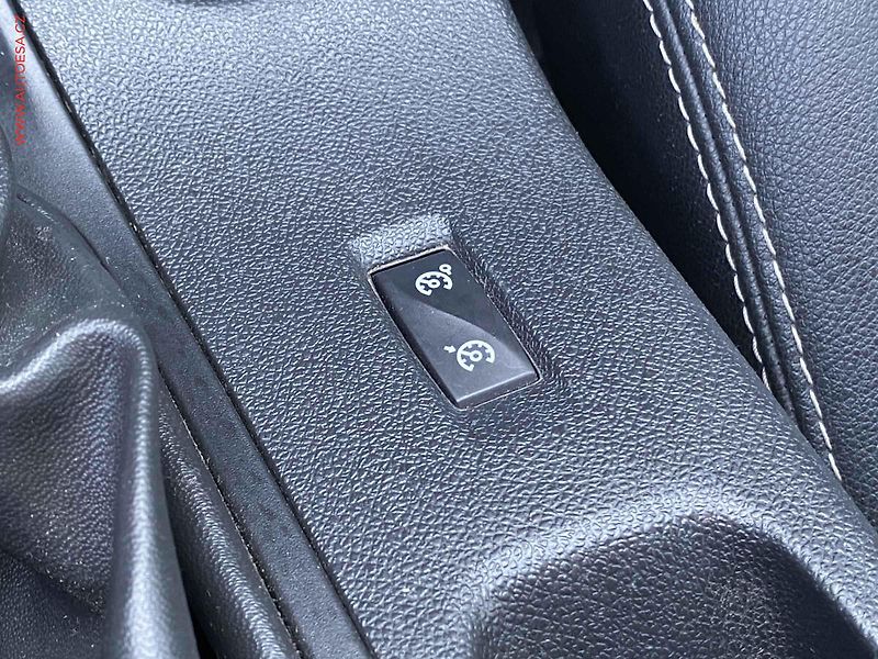 Renault Fluence (2012) 1.6 16V, AAC, tempo - fotka 13 z 16