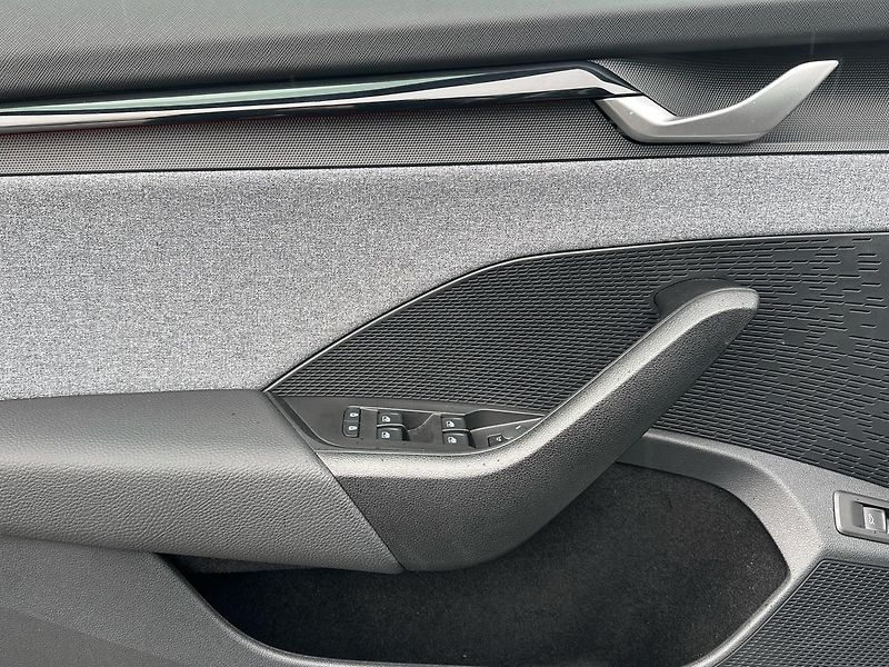 Škoda Octavia 2,0 TDI / 110 kW Top Selection - fotka 14 z 24