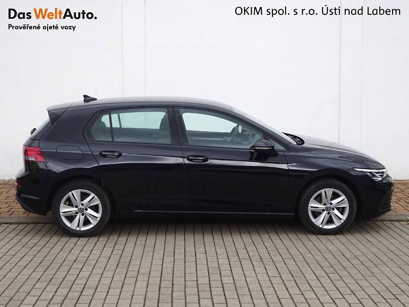Volkswagen Golf (2022) 1,0 TSi/ 81kW  Life - fotka 7 z 28