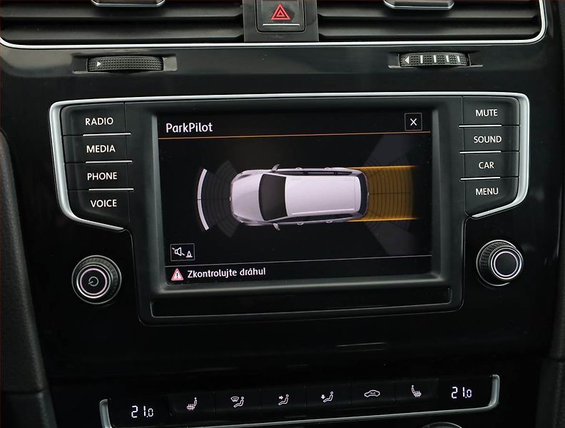 Volkswagen Golf (2015) Highline 1.4 TSI, Automat, ČR - fotka 13 z 17