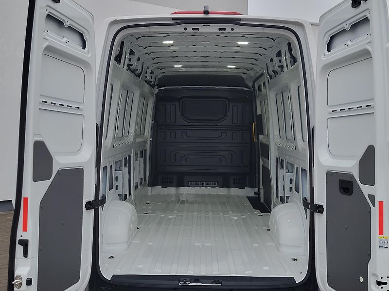 Volkswagen Crafter (2026) 35 103KW 6G FWD DR- 10km - fotka 6 z 32