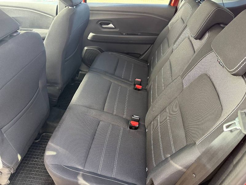Dacia Jogger (2024) 1.0 TCe 81 kW Expression - fotka 9 z 21