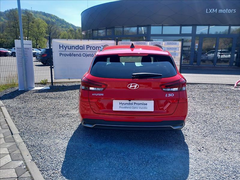 Hyundai i30 1,0 T-GDI STYLE - fotka 7 z 21
