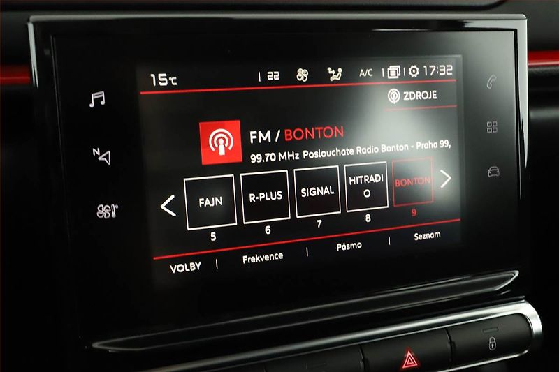 Citroën C3 (2018) 1.2 PureTech, Serv.kniha, Navi - fotka 9 z 15