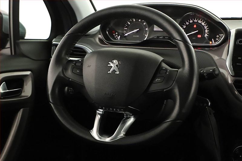 Peugeot 2008 (2015) 1.2 PureTech, Serv.kniha - fotka 12 z 12