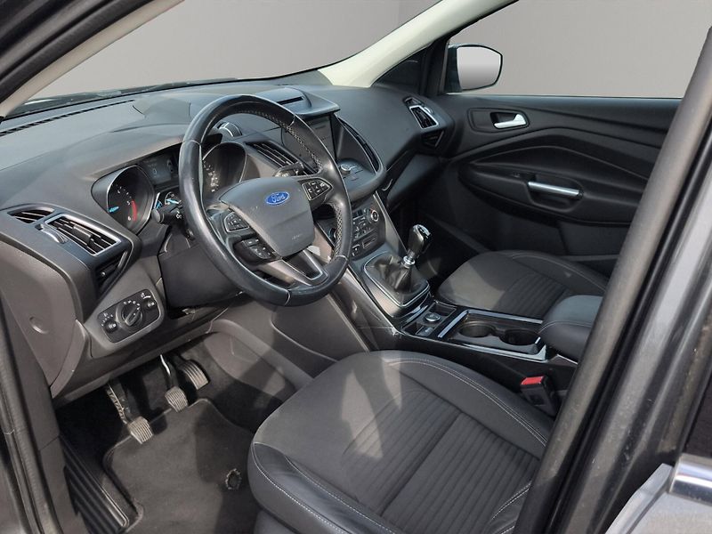 Ford Kuga (2019) 2.0 TDCi 110kW, 4x4, ČR, 1. Ma - fotka 23 z 25
