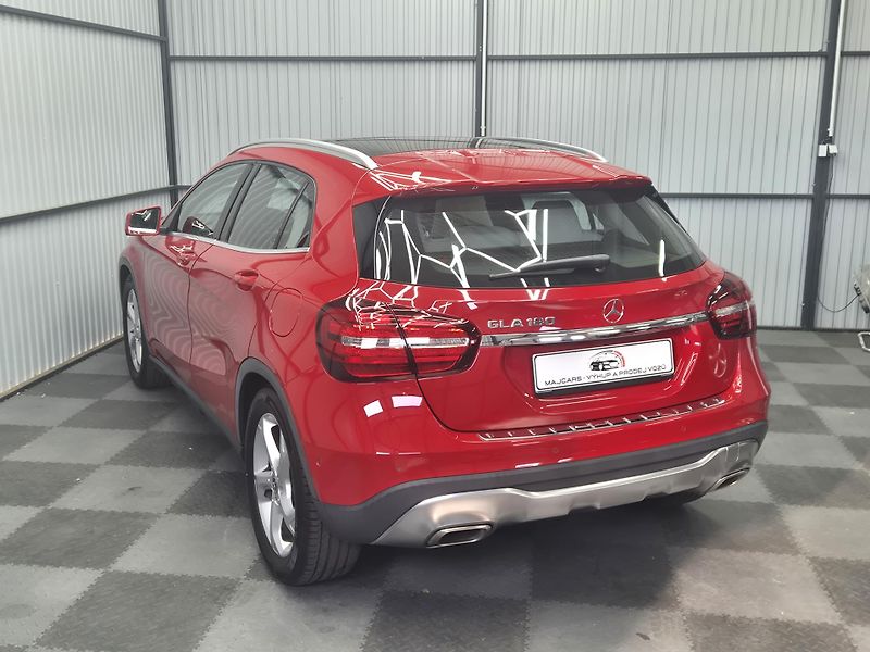 Mercedes-Benz GLA (2019) - fotka 6 z 25