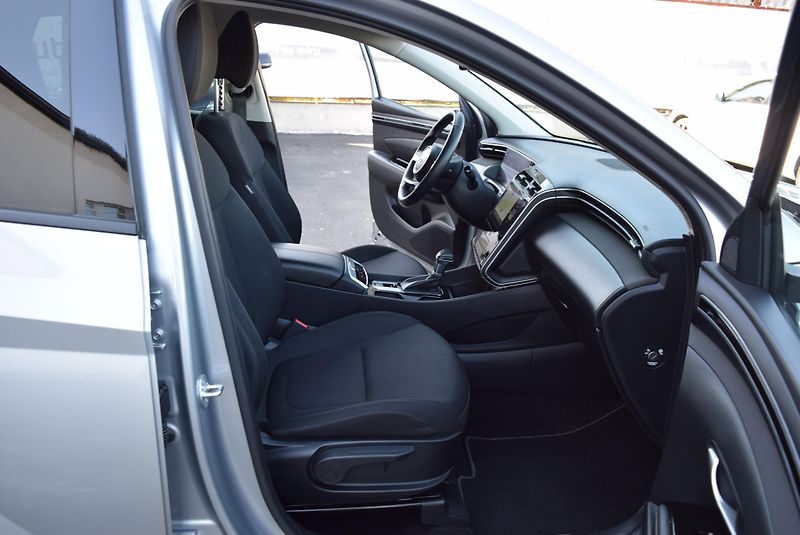 Hyundai Tucson (2024) 1.6T-GDi 110kw MHEV 48V STYLE  - fotka 37 z 47