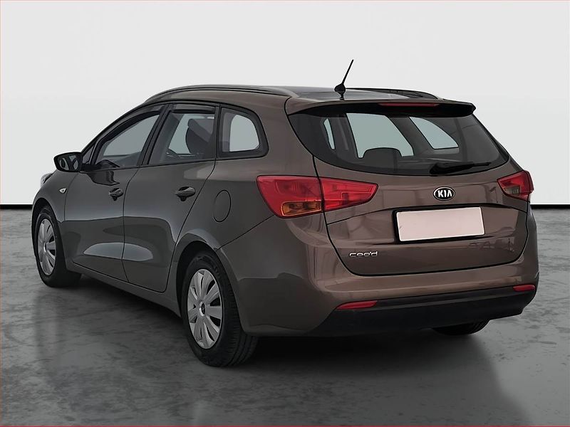 Kia Ceed (2015) 1.6 GDI, ČR,1.maj, Serv.kniha - fotka 4 z 17