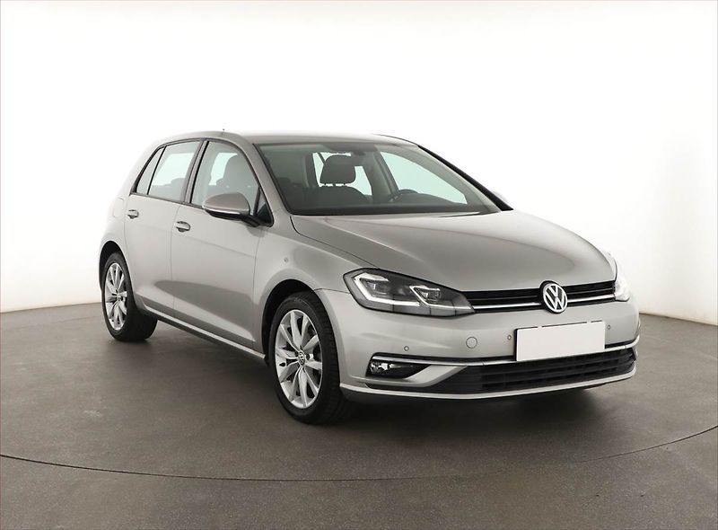 Volkswagen Golf (2017) 1.0 TSI, Tempomat - fotografie inzerátu
