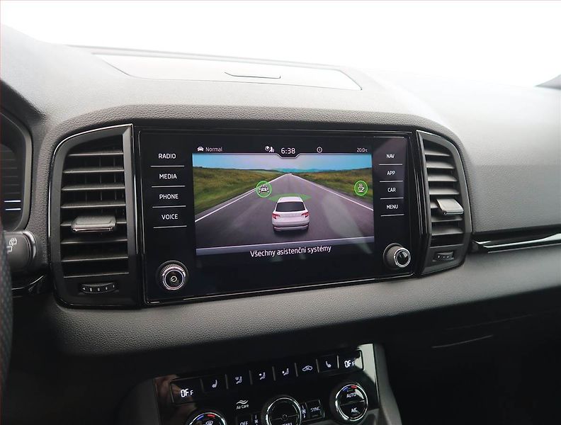 Škoda Karoq (2022) Sportline 1.5 TSI - fotka 18 z 27
