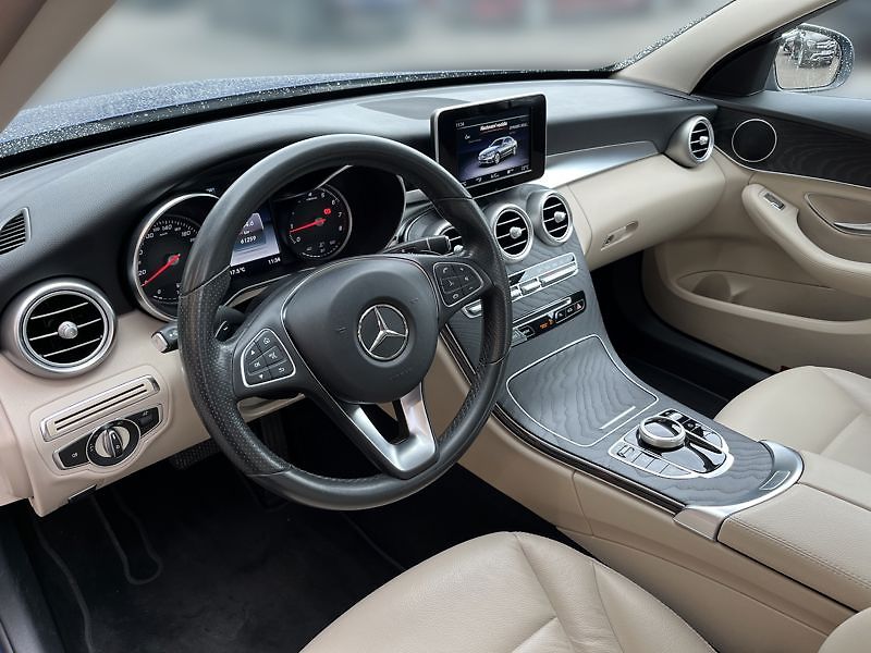 Mercedes-Benz Třídy C 160 AMG Line - fotka 10 z 21