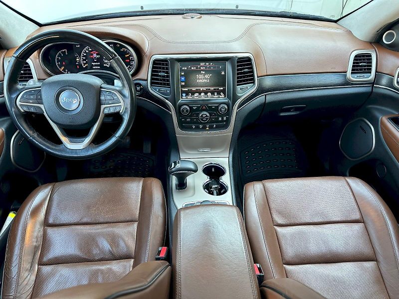 Jeep Grand Cherokee (2015) 3,0L V6 Diesel 184kW Summit 4W - fotka 5 z 26