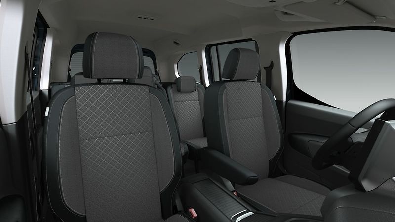 Opel Combo (2026) L2 El.Plus 1.5CDTi 130k AT8-7s - fotka 18 z 26