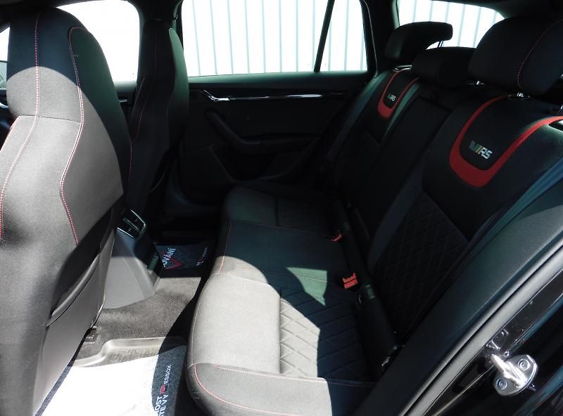 Škoda Octavia III RS Combi 2.0 TSi - fotka 9 z 16
