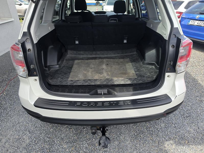 Subaru Forester 2.0 i AWD TZ Kamera  - fotka 5 z 19