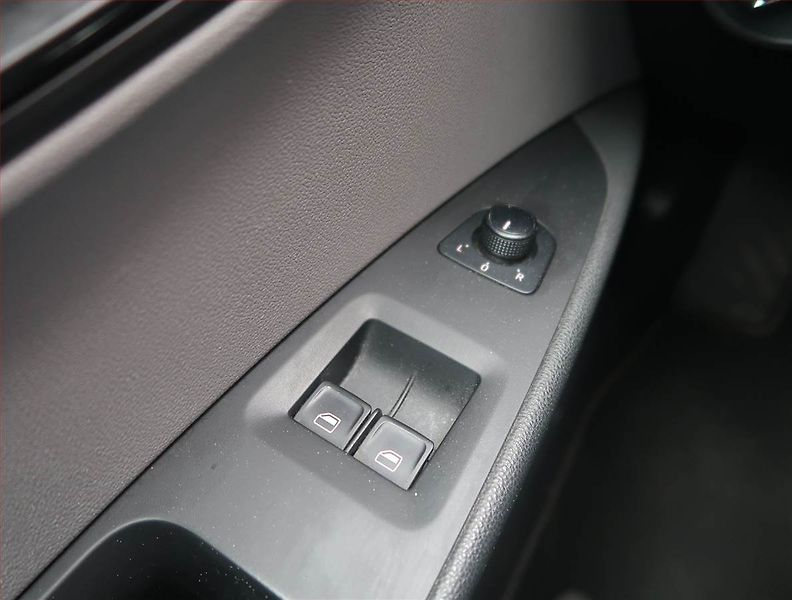 Seat Leon (2014) 1.6 TDI, Navi, Tempomat - fotka 14 z 15