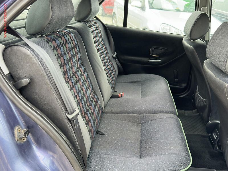 Peugeot 306 (1998) 1.4i - fotka 12 z 16