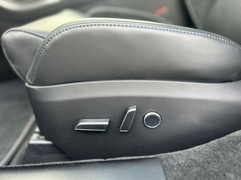 Tesla Model S - fotka 8 z 30