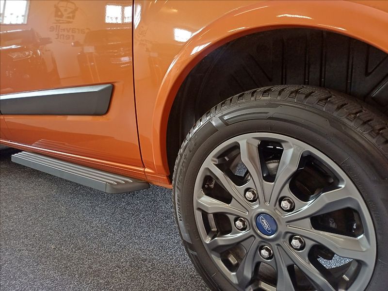 Ford Tourneo Custom 2,0 Titanium,1maj,Top stav! - fotka 24 z 27