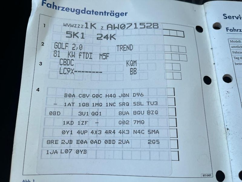 Volkswagen Golf (2009) 2.0 TDI - fotka 14 z 21