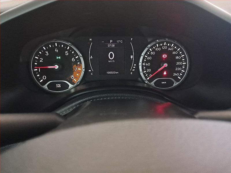 Jeep Renegade (2015) 1.4 MultiAir, Automat - fotka 11 z 18