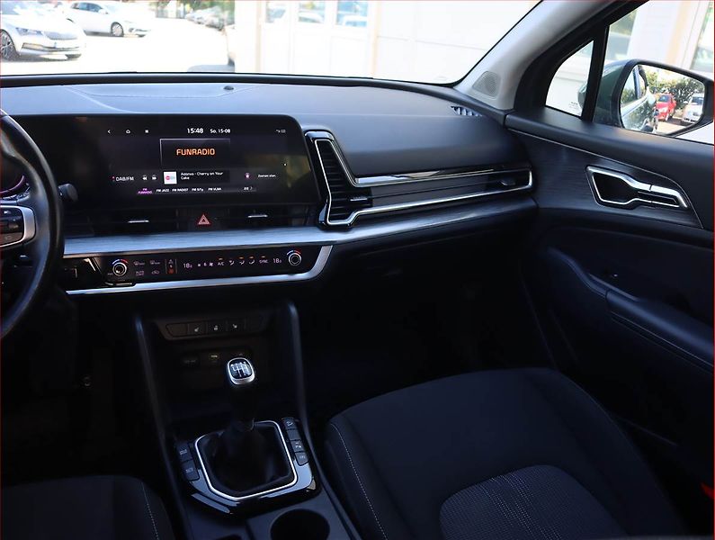 Kia Sportage (2022) 1.6 T-GDI MHEV - fotka 8 z 23