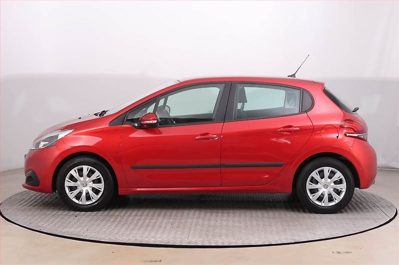 Peugeot 208 (2019) Active 1.2 PureTech, ČR,1.maj - fotka 3 z 16
