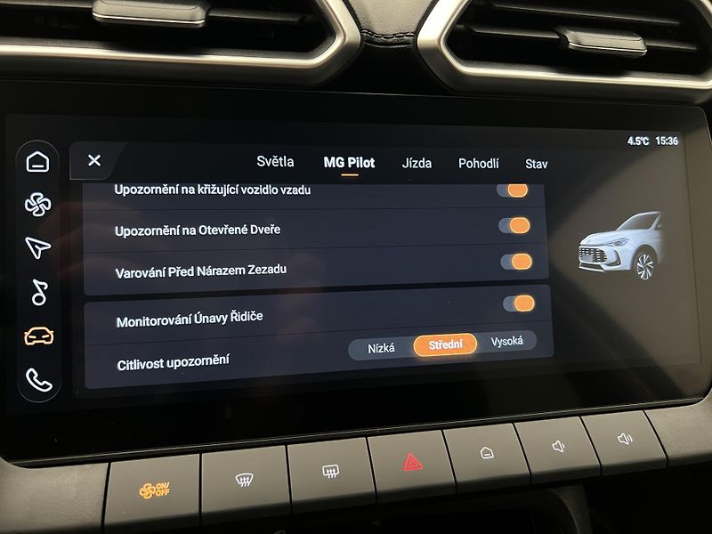 MG ZS 1.5 ICE ELEGANCE CZ 1.maj. - fotka 34 z 38