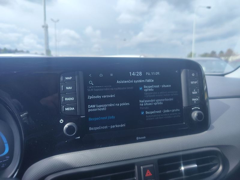 Hyundai i10 1.0i/46kW Wave - fotka 14 z 28