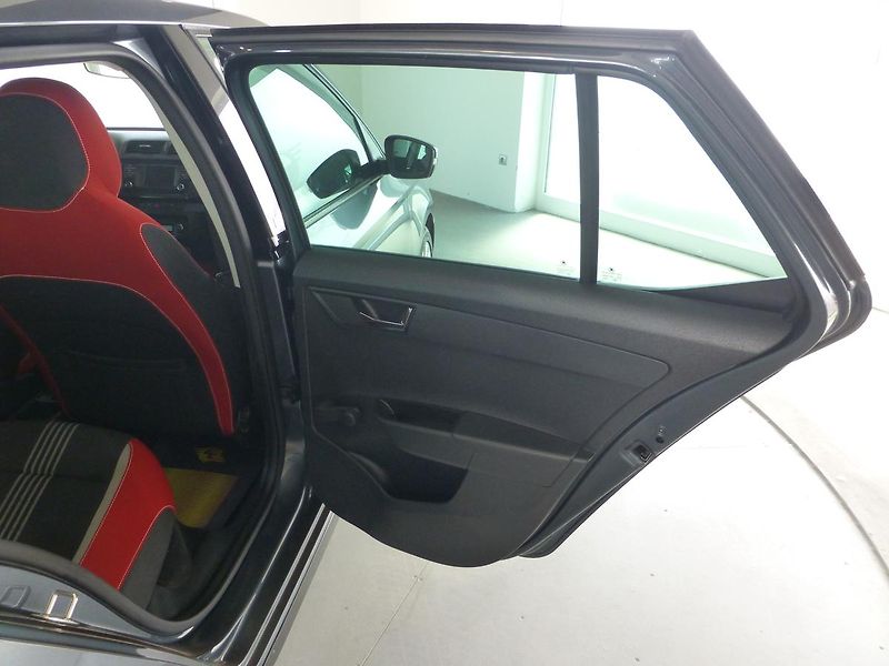 Škoda Fabia (2016) 1,2TSI-66KW*!!!!MONTE KARLO!! - fotka 17 z 27