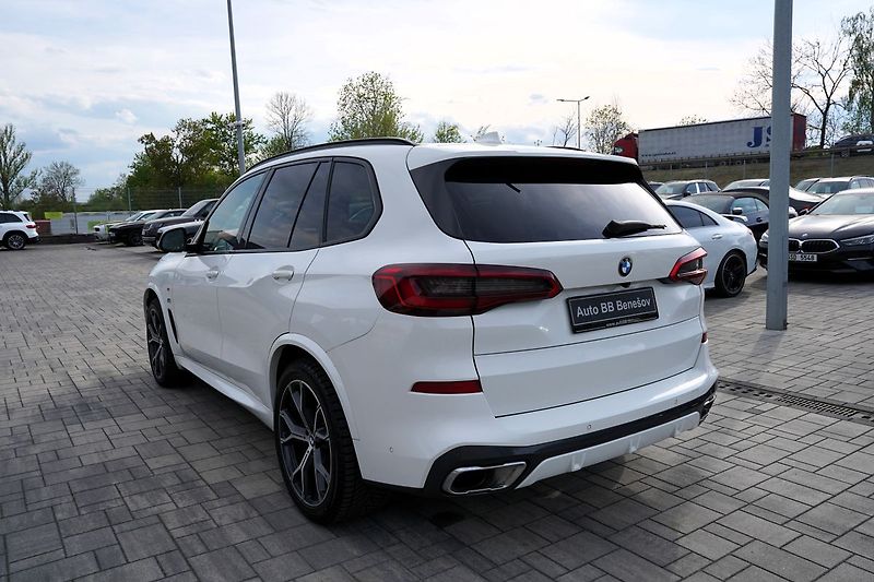 BMW X5 30d xDrive, Mpaket/21/Led - fotka 4 z 42