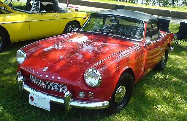 Triumph Spitfire na srazu historických vozidel v kanadské Ottawě., zdroj: Wikimedia Commons, Bull-Doser, volné dílo