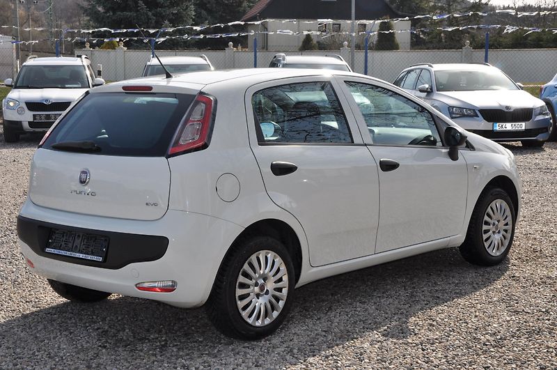 Fiat Punto 1.4i 55kW EVO - fotka 3 z 15