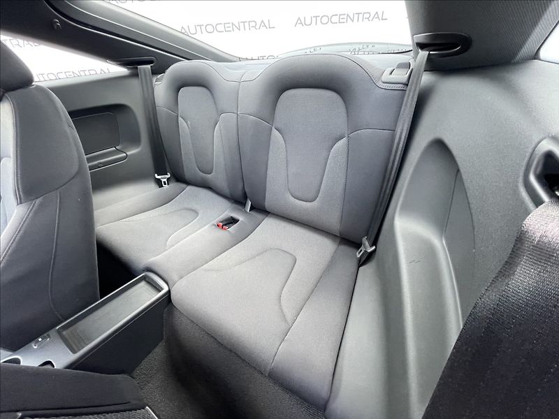 Audi TT 2,0 TFSi,147kW,S-line,serv.kn. - fotka 23 z 25