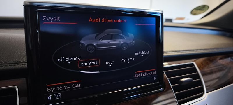 Audi A8 (2013) Audi A8, Audi A8L 4.2 V8, LONG - fotka 15 z 65