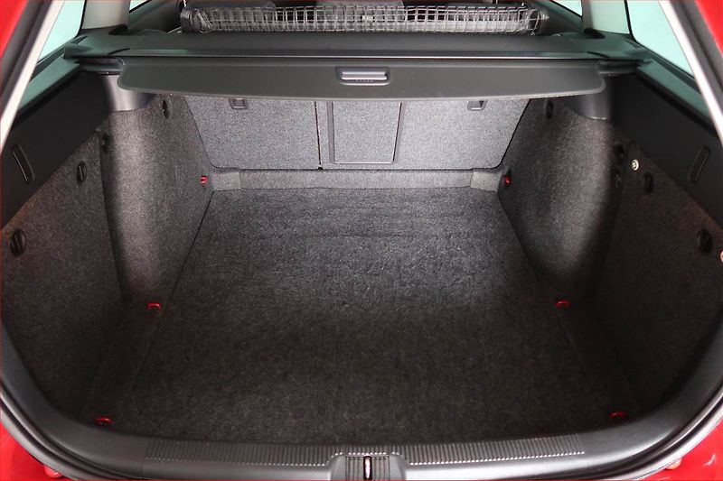 Škoda Octavia (2011) Ambition 1.6 TDI, Tempomat - fotka 13 z 15