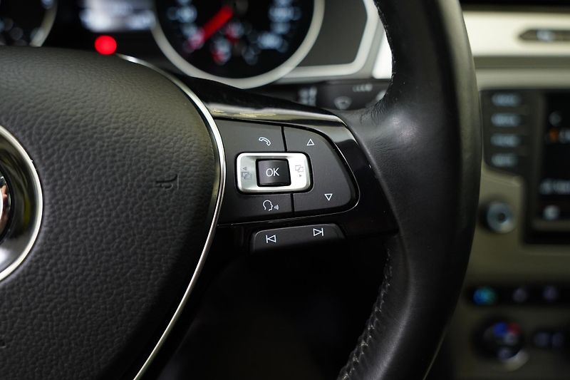 Volkswagen Passat - fotka 16 z 24