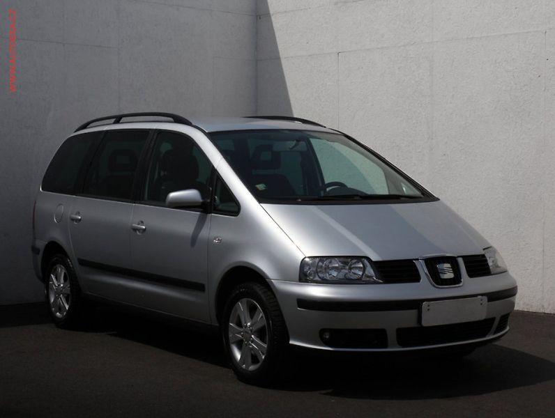 Seat Alhambra (2010) 2.0 TDi, AC, park.asist - fotka 1 z 3