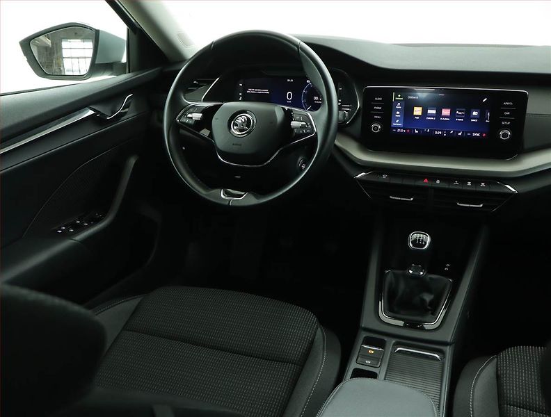 Škoda Octavia (2023) Ambition 2.0 TDI, ČR,1.maj - fotka 7 z 15