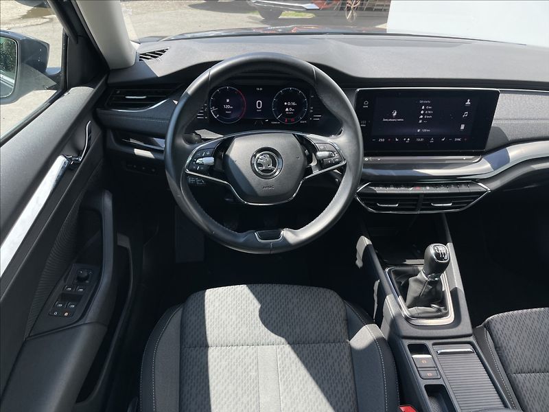 Škoda Octavia 2,0 TDI Style+ TZ+Canton+NAV - fotka 7 z 23