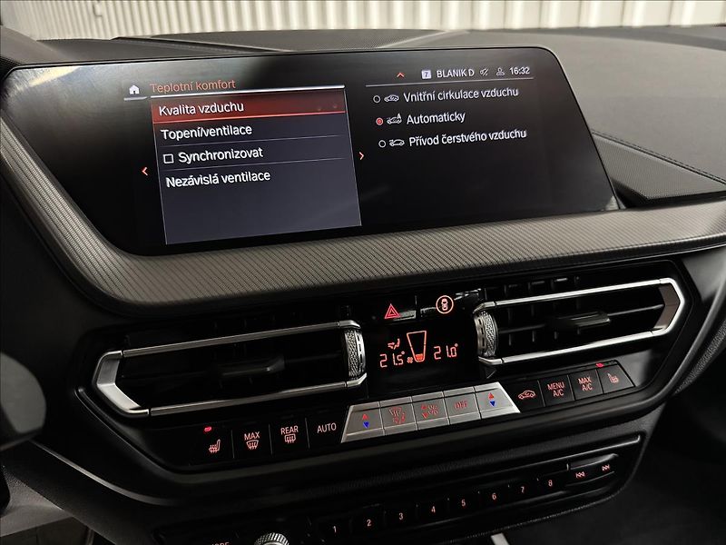 BMW Řada 1 120i M Sport Virtual Pano LED - fotka 29 z 47