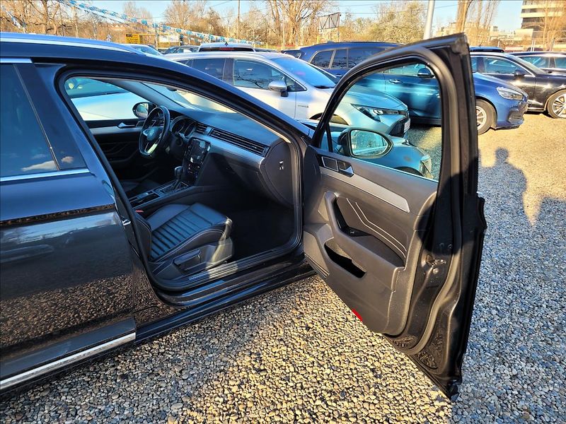 Volkswagen Passat 2,0 zálohováno - fotka 9 z 48