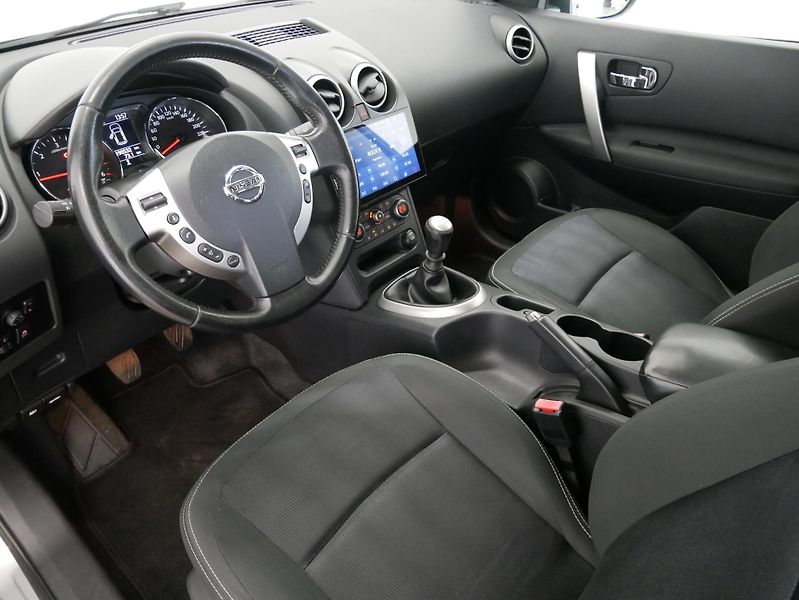 Nissan Qashqai - fotka 12 z 23
