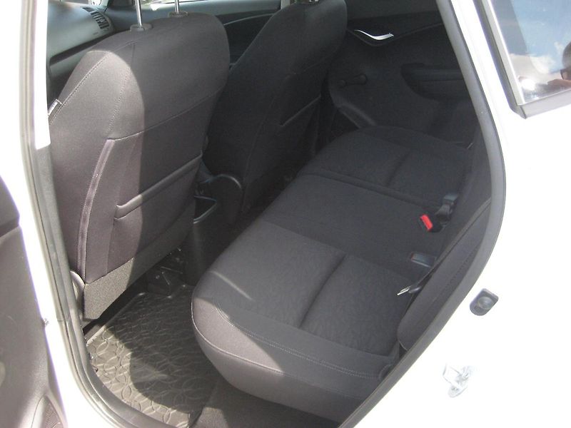 Hyundai ix20 1.4 CRDi 66 kW Komfort DPH ČR! - fotka 17 z 22