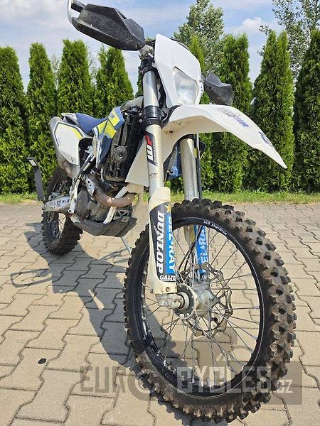 Husqvarna FE 350 (2016) - fotka 3 z 12