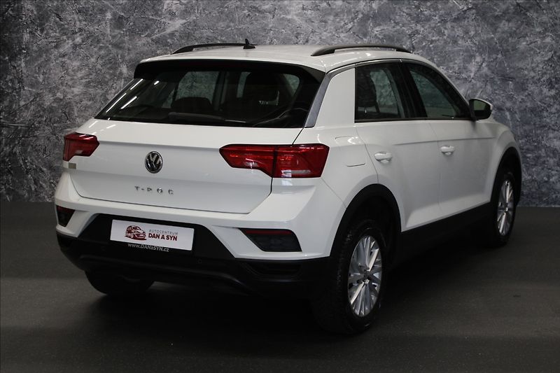 Volkswagen T-Roc 1,6 TDI 1. Majitel CZ TOP - fotka 4 z 35